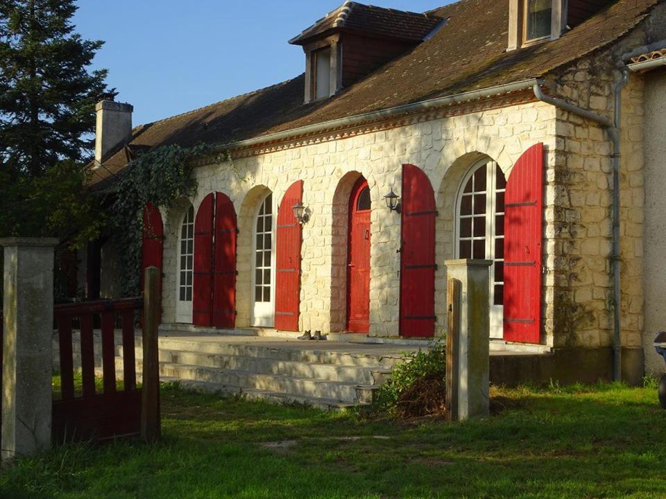 B&B Les Quatre Vents Montpon-Menesterol Kültér fotó
